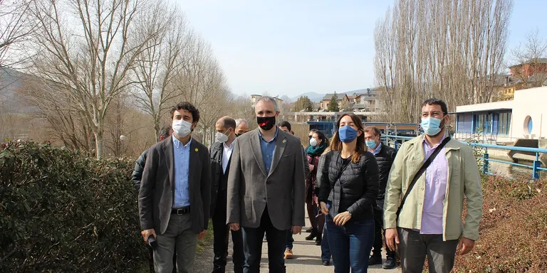 L'Ajuntament de la Seu d'Urgell mostra a Damià Calvet el seu projecte de transició energètica
