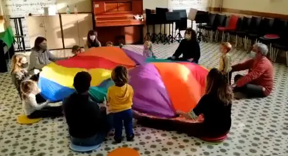 L’Escola Municipal de Música Joan Valls estrena un mòdul de teatre musical i un curs de sensibilització per a nens i nenes de P3
