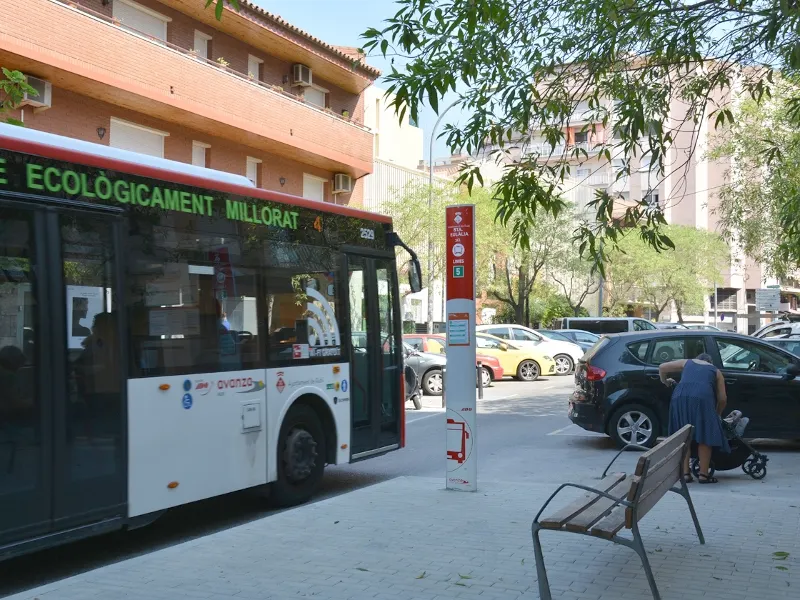 Nou aspecte de la parada del carrer Santa Eulàlia / foto: Ajuntament