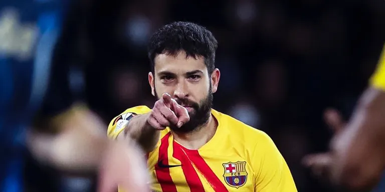 Jordi Alba es treu les crítiques del damunt