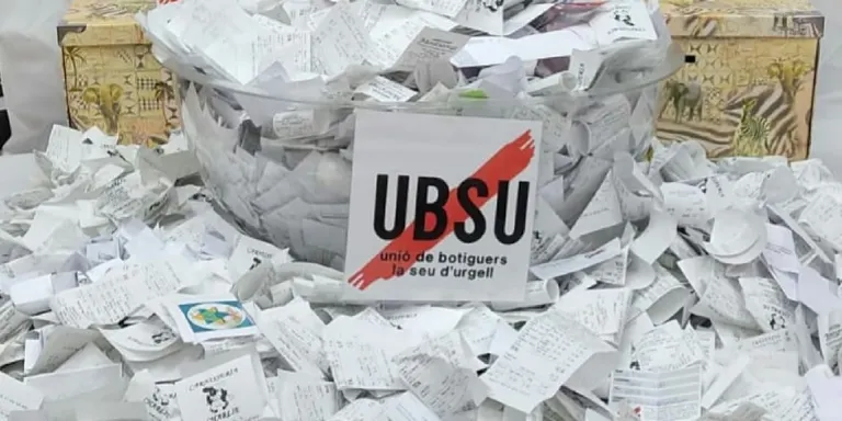El comerç de la Seu d'Urgell premia els clients amb deu vals de compra