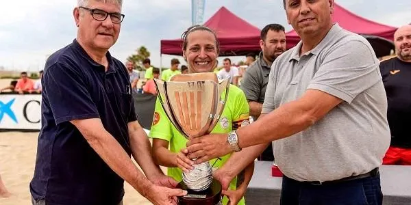 El Roses Platja es proclama Campió de Catalunya en les categories femenina i juvenil a la platja de Torredembarra