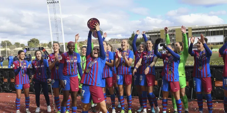 El Barça femení dona un exemple d'humanitat