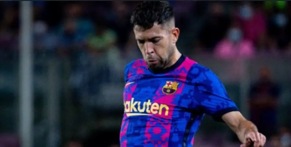 Pedri i Jordi Alba es lesionen al partit contra el Bayern