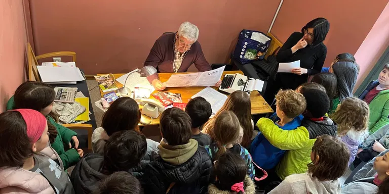 Les escoles de Valls descobreixen les bambolines del Teatre Principal