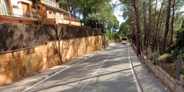 Treballs d'asfaltatge en diferents trams a les urbanitzacions del districte 2 de Rubí
