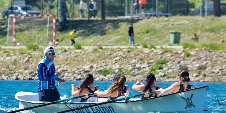 El Vent d’Estrop – Vogadors de Cambrils es proclama campió de Catalunya de batel en Infantil Masculí i Cadet femení