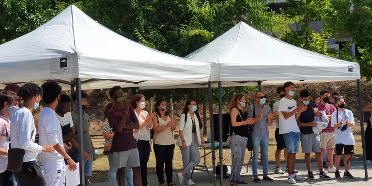 Els joves de Pineda que han participat al programa Singulars, agraïts de la formació i suport que han rebut aquest curs
