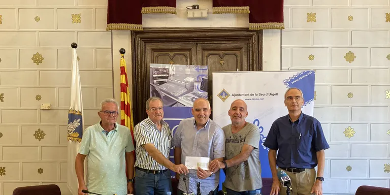 ‘Carretera i Manta’ completa amb una donació solidària l’estiu del retorn a la normalitat