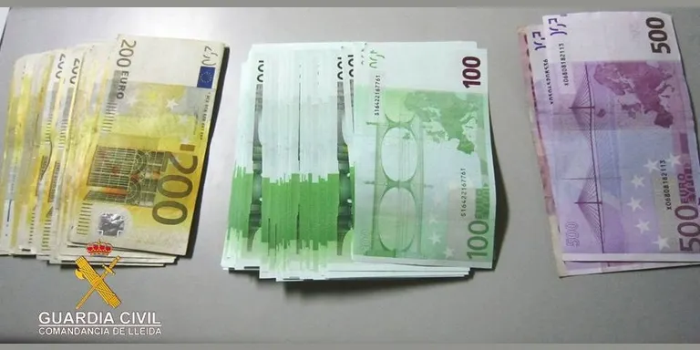 Intervenen a la duana de la Farga de Moles 60.000 euros de diner negre