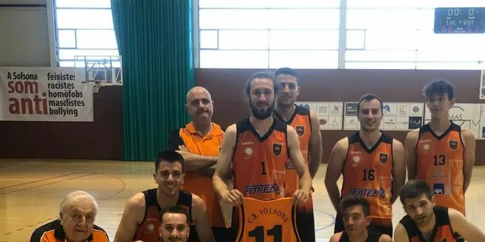 El primer equip del CB Solsona guanya en el comiat del seu capità, Joan Padró