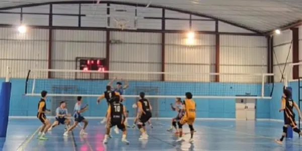 El CEVOL Torredembarra paga la joventut del planter en la visita al CV Reus (3-0)