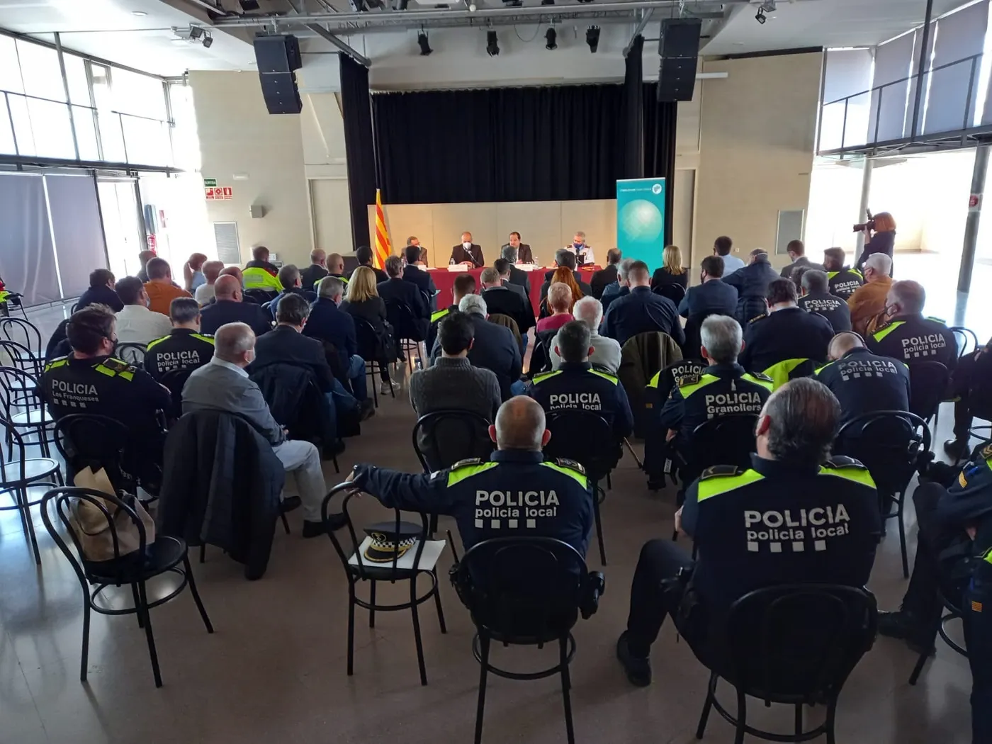 Alcaldes i alcaldesses del Vallès Oriental es reuneixen amb el conseller d'Interior per plantejar millores en la seguretat als municipis