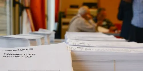 Rubí tanca els col·legis amb una participació del 57,84%