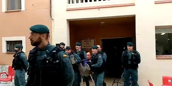 S'eleva a 893 el nombre de ferits per les càrregues de la Guàrdia Civil i la policia espanyola l’1-O