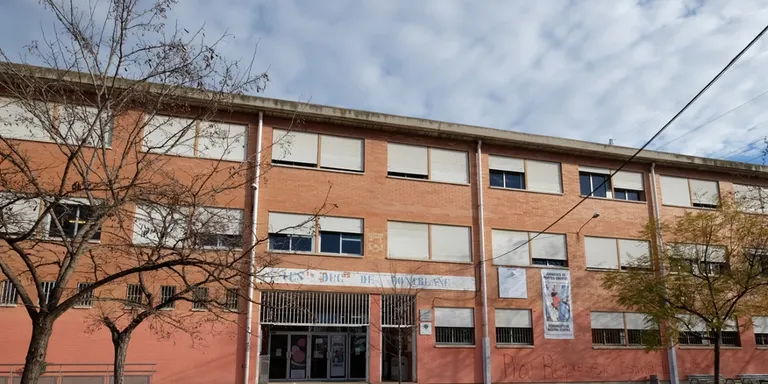 Xerrades als instituts per alertar dels perills de les xarxes socials