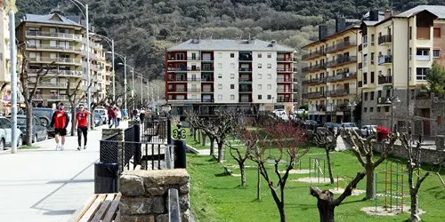 Alcaldes del Pirineu denuncien "turisme de vacunació" aprofitant la Setmana Santa