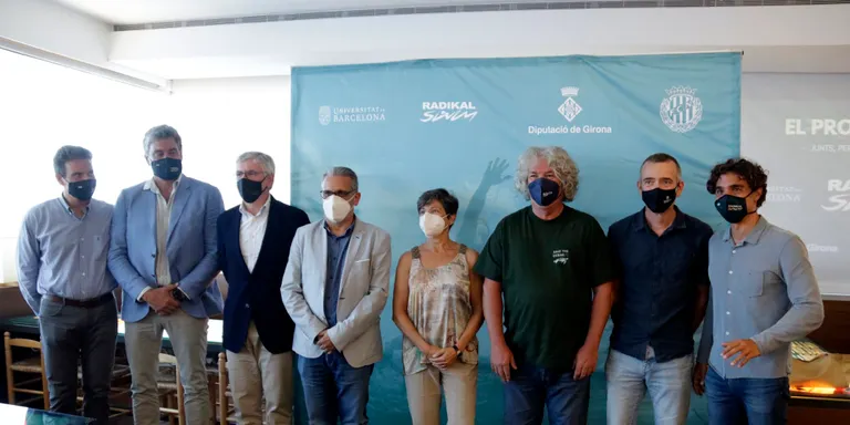 Un equip de Radikal Swim farà nedant els 120 quilòmetres de la Costa Brava per eliminar arts de pesca del fons marí