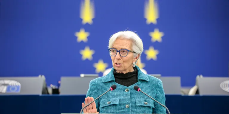 El BCE anuncia una pujada dels tipus d'interès fins al 0,25% al juliol i es planteja un nou increment al setembre
