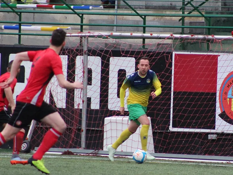 Bona feina d'una de les últimes incorporacions, Carlos Silva, en el partit disputat a Sant Boi