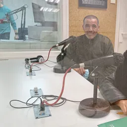 #879 - Recollida de signatures per la regularització - episode art