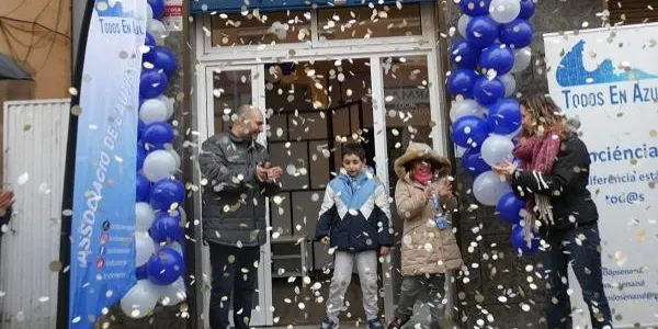 El local de Todos En Azul funcionarà com a espai de lleure i de suport per a infants amb autisme