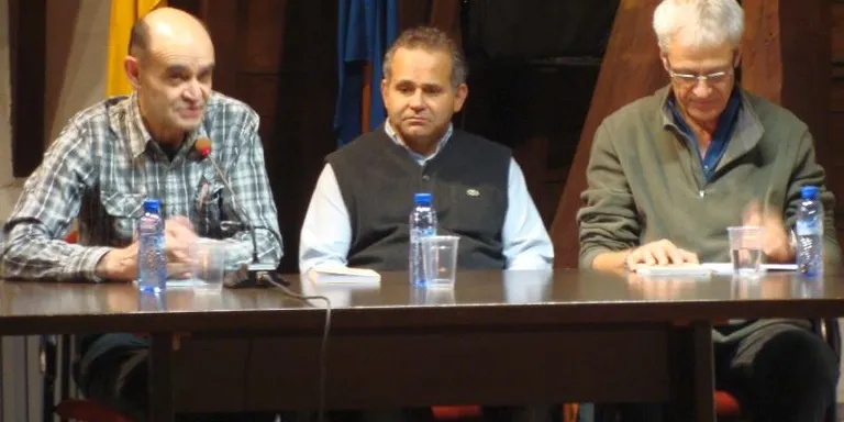 Jordi Cardona dóna a conèixer 'Les valls més fosques del Pirineu' i 'El misteri de la motxilla'