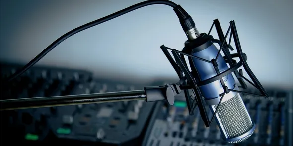 Les emissores locals participen en el Dia Mundial de la Ràdio