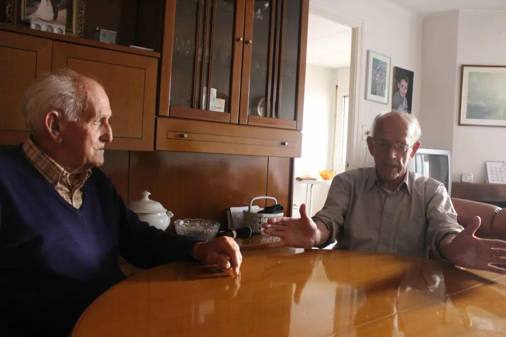 Ràdio Pineda entrevista a dos testimonis que van viure l'enfonsament del 'Ciudad de Barcelona'
