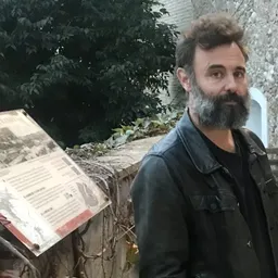 Entrevista a Adrià Goula a la clausura de la seva exposició “CEL·LA NÒMADA” - episode art