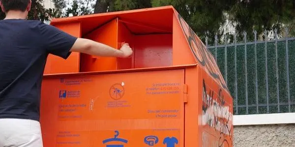Creixell recull 5.987 kg de roba de segona mà gràcies al projecte tèxtil de Formació i Treball