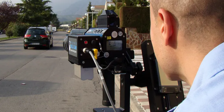 La Policia Municipal de la Seu disposa d'un radar mòbil làser