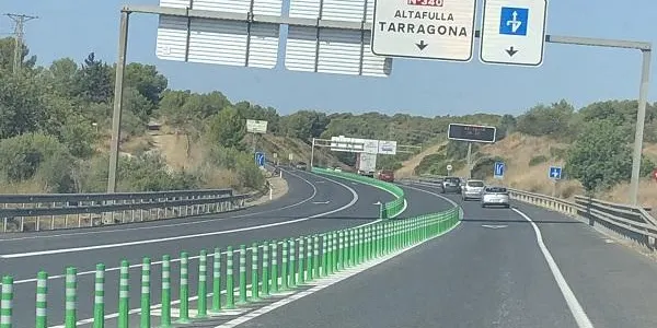 Els veïns de Brises del Mar consideren que les pilones instal·lades per Foment a l’N-340 són insuficients