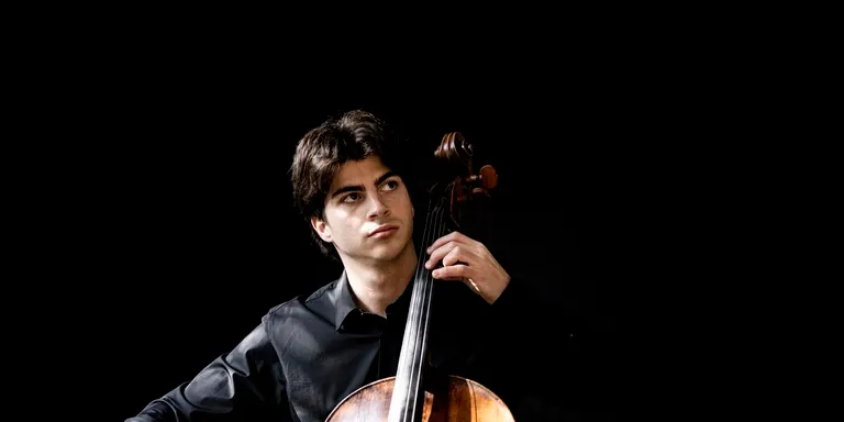 El violoncel•lista solsoní Gerard Flotats actua a Jezz Club aquest dissabte