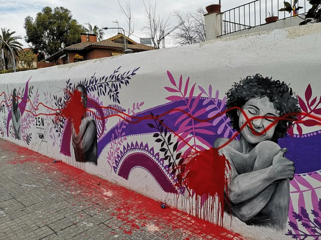 Nou atac al mural dedicat al rebuig a la violència masclista