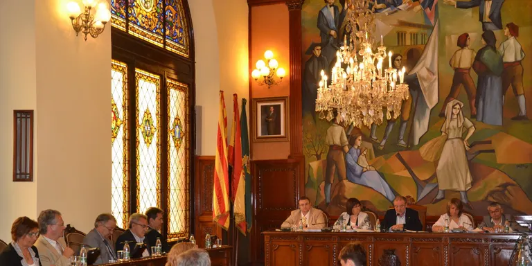 La Diputació avançarà 16 milions d'euros a ajuntaments i consells comarcals per liquidar pagaments pendents de la Generalitat