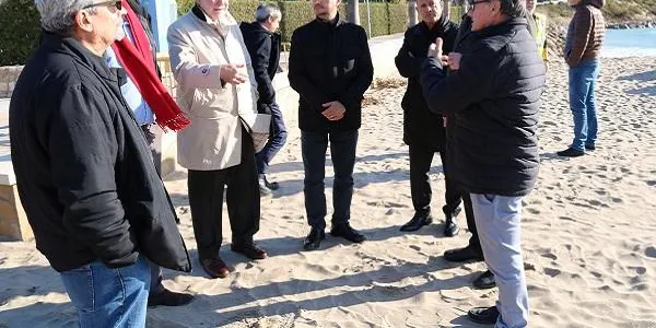 Costes aporta 6.000 metres cúbics més de sorra a la platja de Roda de Berà per combatre els efectes dels temporals