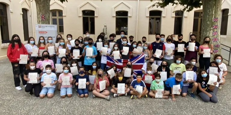 El Vidal i Barraquer lliura els diplomes de Cambridge a l’alumnat que va superar els exàmens oficials d’anglès