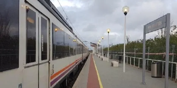 Dignitat a les vies celebra la represa de la circulació ferroviària entre Tarragona i Sant Vicenç, però denuncia la precarietat del servei