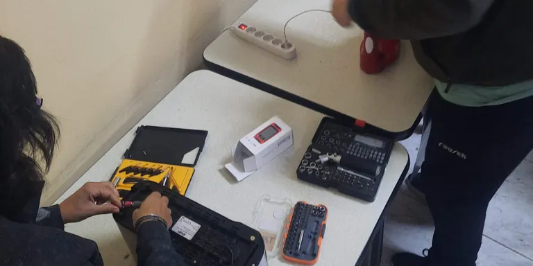 L'Actua de l'Arada posa en marxa un punt d'informació, lectura crítica i tallers d'autoreparació i costura al baix Solsonès durant l'estiu