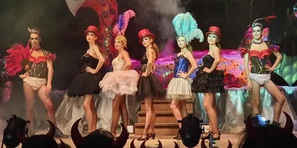 Últims preparatius de l’espectacle “Un Cap d’Any a l’Infern”