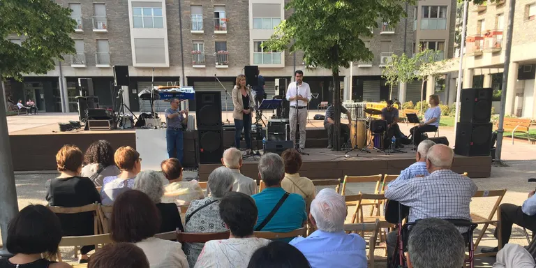 Crida al civisme per mantenir la nova plaça de Joan Sansa