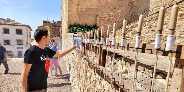 Els coets d’esclat i el repic de campanes donen inici a ‘La Petita’ d’Altafulla 2022