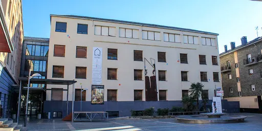 La UNED de la Seu acull les proves d’accés per a majors de 25 i de 45 anys