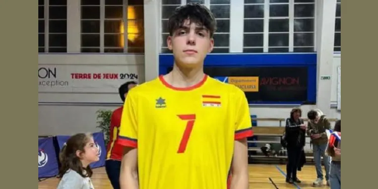 L’altafullenc Roger Monzó brilla amb la Selecció Espanyola Sub16 de voleibol
