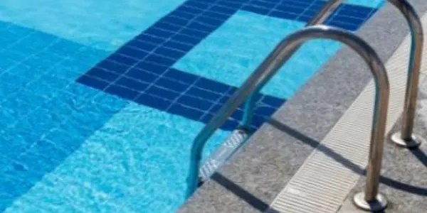 Mor una persona ofegada en una piscina, a Mont-roig del Camp