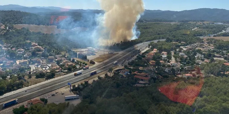 Estabilitzat l'incendi entre el Bruc i Collbató