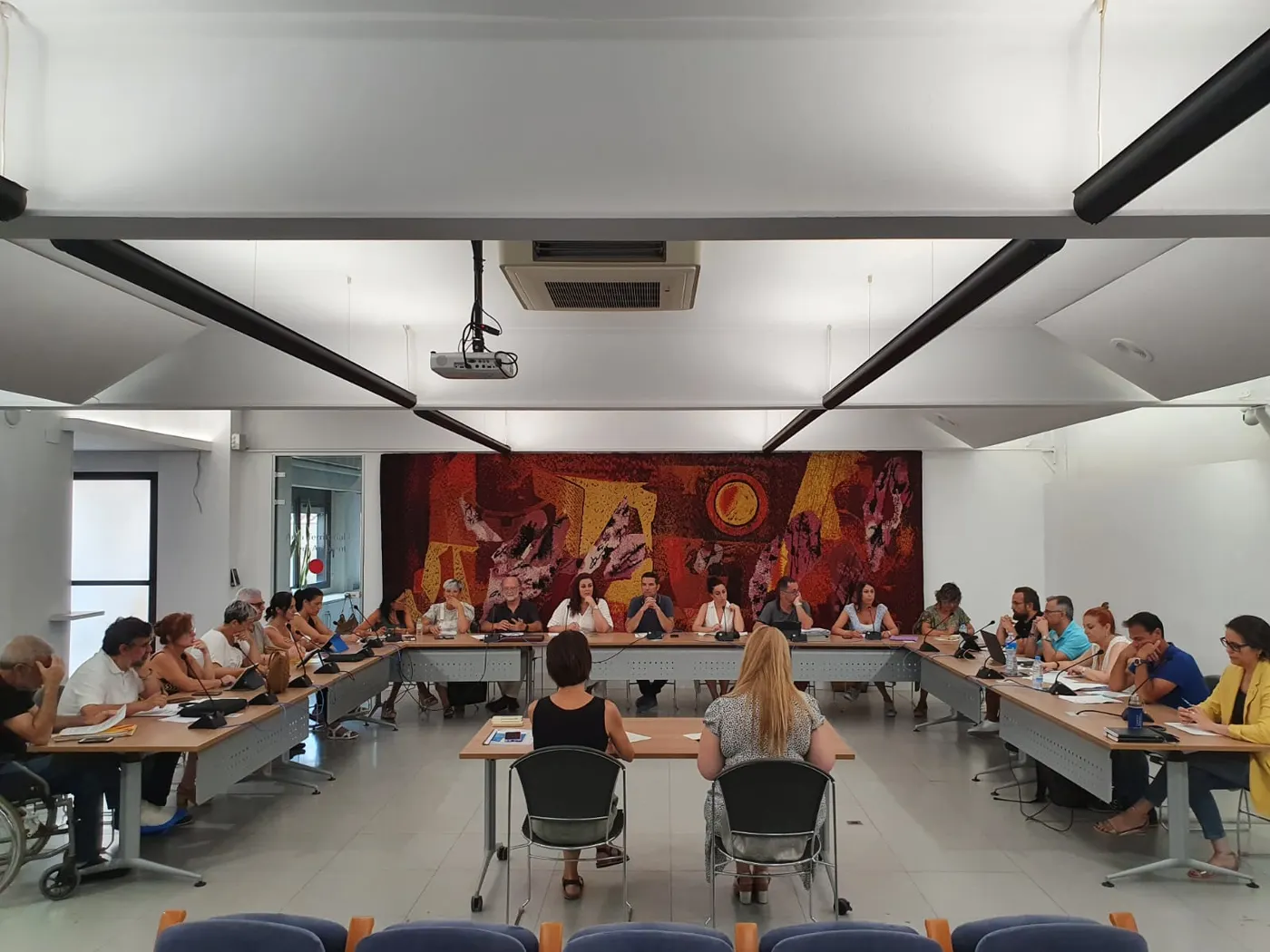 El ple de juliol aprova el Pla de Mesures Antifrau i la productivitat del personal