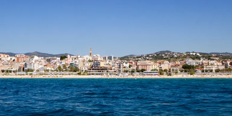 Troben el cadàver d’una noia surant al mar davant la costa del Masnou