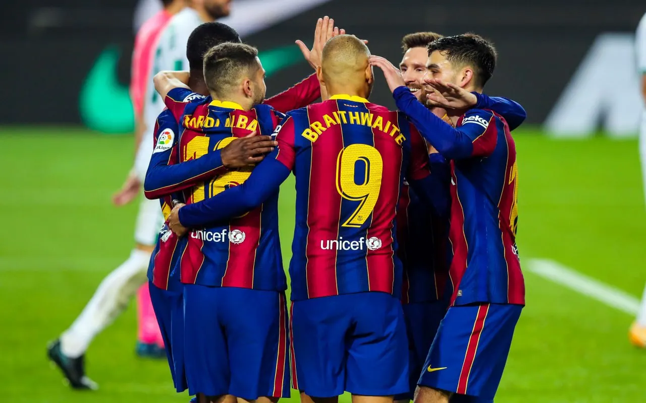 Messi desencalla el Barça i defensa els 3 punts contra l’Elx (3-0)